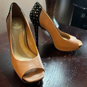 JESSICA SIMPSON PLATFORM PUMPS BOGO